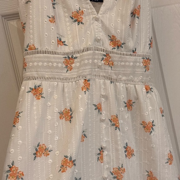 Floral white maxi dress - Picture 3 of 4